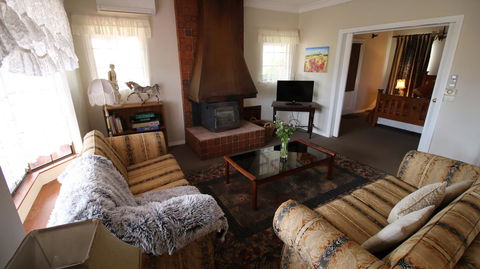 Daisy Cottage - Surfers Gold Coast 24