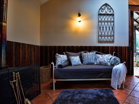 Oak Tree Barn Bridgetown - Surfers Gold Coast 3
