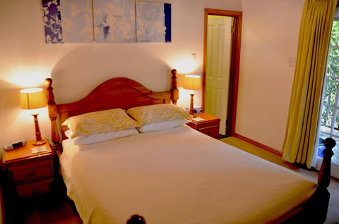 RoseMoore Bed & Breakfast - Surfers Gold Coast 10