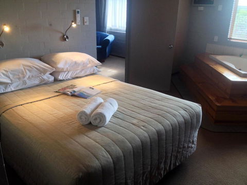 Bremer Bay Resort - Surfers Gold Coast 10
