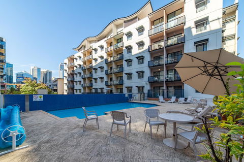 Caesia Bay Village - Surfers Gold Coast 1