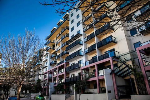 Caesia Bay Village - Surfers Gold Coast 0