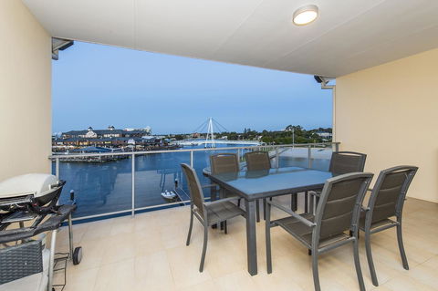 Dolphin Quay Apartments - Surfers Gold Coast 23