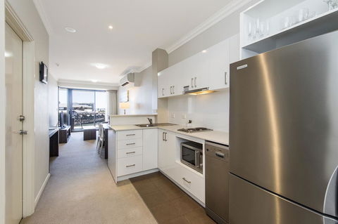 Dolphin Quay Apartments - Surfers Gold Coast 34