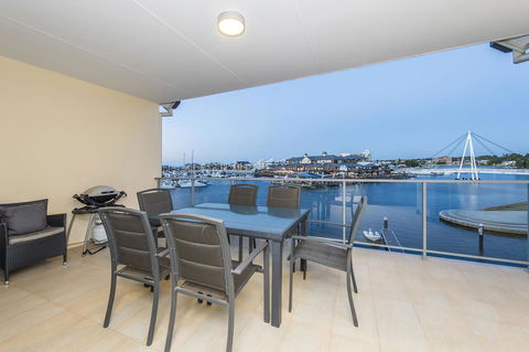 Dolphin Quay Apartments - Surfers Gold Coast 22