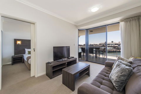 Dolphin Quay Apartments - Surfers Gold Coast 31