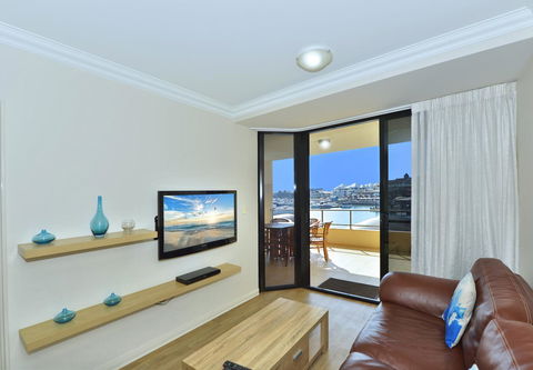 Dolphin Quay Apartments - Surfers Gold Coast 11