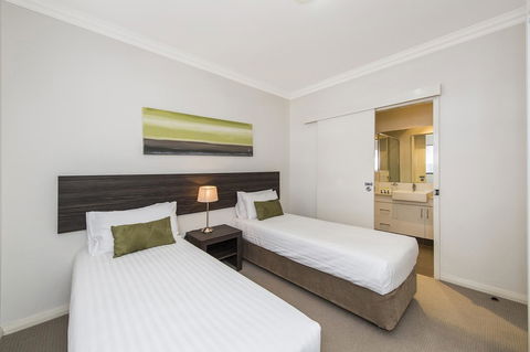 Dolphin Quay Apartments - Surfers Gold Coast 44