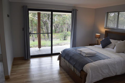 Eagle Bay House - Surfers Gold Coast 26