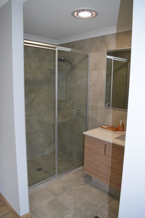 Eagle Bay House - Surfers Gold Coast 21