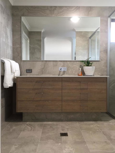 Eagle Bay House - Surfers Gold Coast 23
