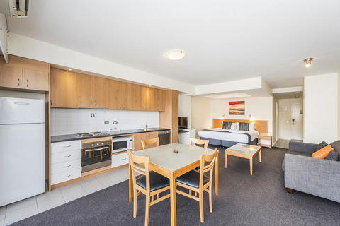 Ascot Quays Apartment 102 - Surfers Gold Coast 12