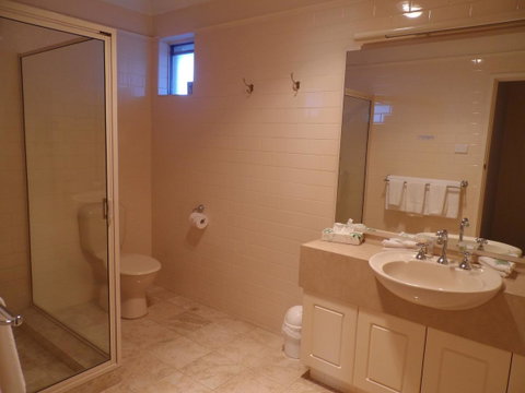 Clifton Motel & Grittleton Lodge - Surfers Gold Coast 29