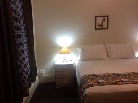 Clifton Motel & Grittleton Lodge - Surfers Gold Coast 37
