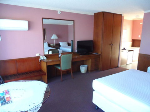 Clifton Motel & Grittleton Lodge - Surfers Gold Coast 17