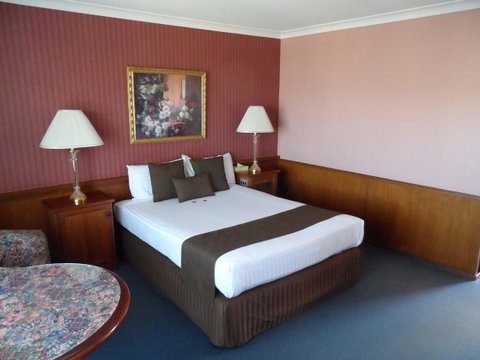Clifton Motel & Grittleton Lodge - Surfers Gold Coast 20