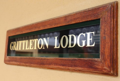 Clifton Motel & Grittleton Lodge - Surfers Gold Coast 3