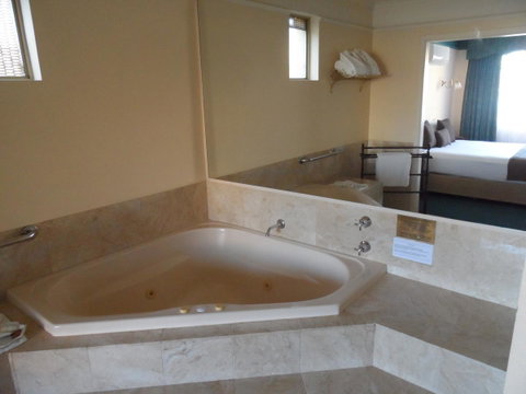 Clifton Motel & Grittleton Lodge - Surfers Gold Coast 28