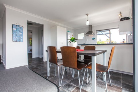 Bircoo Cottage Beach And Golf Getaway - Surfers Gold Coast 5