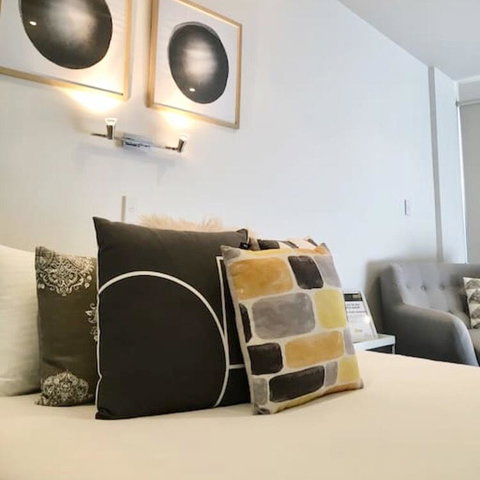 Sandy Bay Studio Apartment - Surfers Gold Coast 1