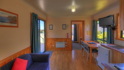 Bicheno Cabin Park - Surfers Gold Coast 5