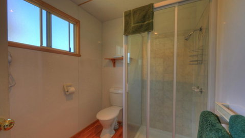 Bicheno Cabin Park - Surfers Gold Coast 38
