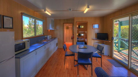 Bicheno Cabin Park - Surfers Gold Coast 35