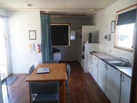Bicheno Cabin Park - Surfers Gold Coast 31