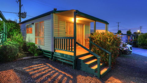 Bicheno Cabin Park - Surfers Gold Coast 4