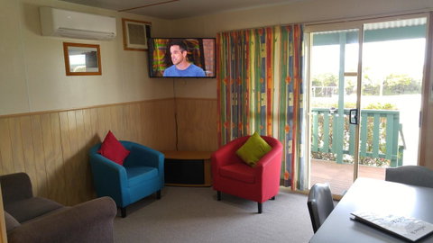 Bicheno Cabin Park - Surfers Gold Coast 8