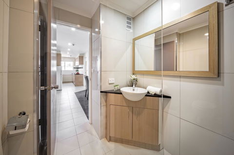 Best Western Hobart - Surfers Gold Coast 23