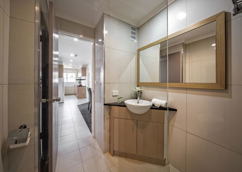 Best Western Hobart - Surfers Gold Coast 1