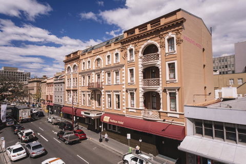 Hadley\'s Orient Hotel - Surfers Gold Coast 0