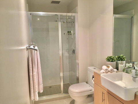 Hobart Inner City Apartment - Surfers Gold Coast 7