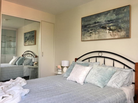 Hobart Inner City Apartment - Surfers Gold Coast 6