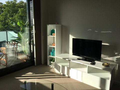 Hobart Inner City Apartment - Surfers Gold Coast 9