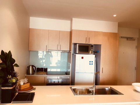 Hobart Inner City Apartment - Surfers Gold Coast 3