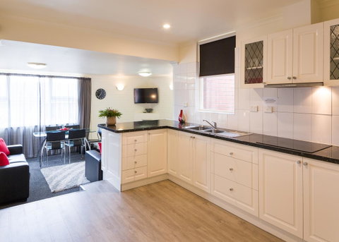 Graham Apartments - Surfers Gold Coast 4