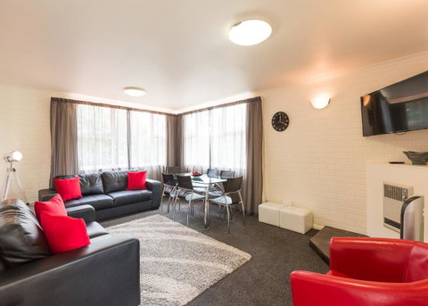 Graham Apartments - Surfers Gold Coast 20
