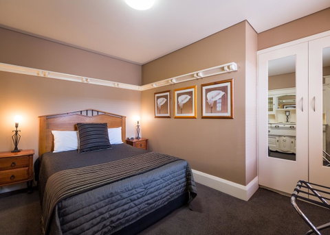 Graham Apartments - Surfers Gold Coast 39
