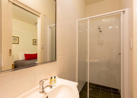 Graham Apartments - Surfers Gold Coast 24