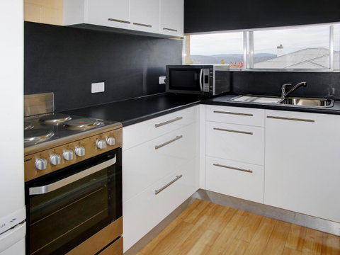 Graham Apartments - Surfers Gold Coast 2