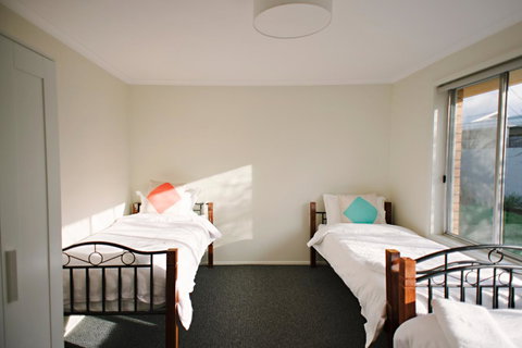 The Holiday Home People - Surfers Gold Coast 16