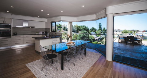 Russell House - Surfers Gold Coast 0