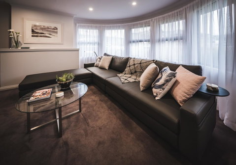 Russell House - Surfers Gold Coast 4