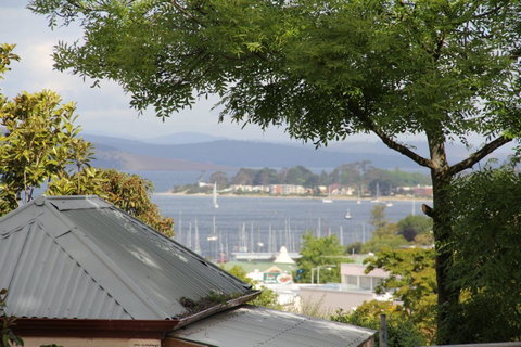 Old Bishop\'s Quarters Heritage, Modern & Unique Accommodation - Surfers Gold Coast 9