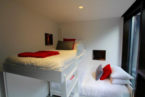 Old Bishop\'s Quarters Heritage, Modern & Unique Accommodation - Surfers Gold Coast 3