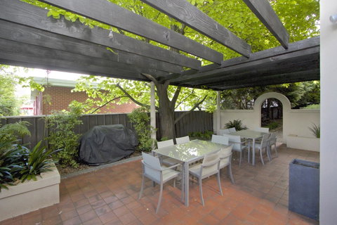 Grosvenor Court Apartments - Surfers Gold Coast 29