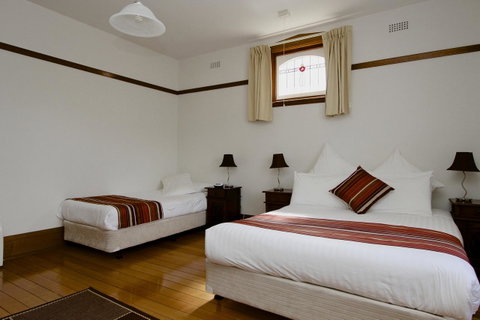 Grosvenor Court Apartments - Surfers Gold Coast 8