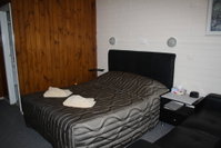 Book Nhill Accommodation Vacations Surfers Gold Coast Surfers Gold Coast